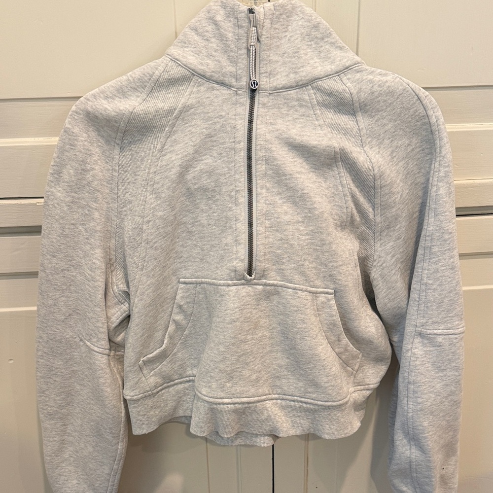 Women’s Lululemon XS/S Light Gray Half-Zip Cropped Sweatshirt jacket